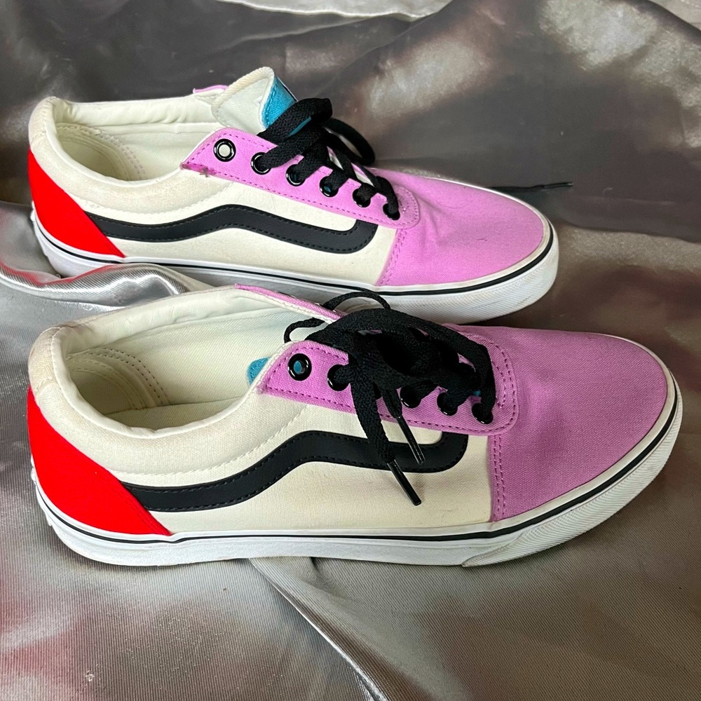 W9.5 Ward Colorblock Vans Old Skool, Red/Orchid